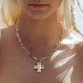 JOSSLYN by wall to wall - NOTABLE HAMMERED CROSS FRONT TOGGLE NECKLACE | 40NK9666