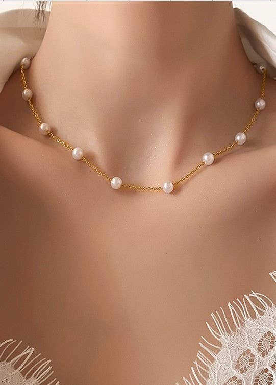 JOSSLYN by wall to wall - TITANIUM  STEEL NON-TARNISH PEARL STATION NECKLACE | 40NK334