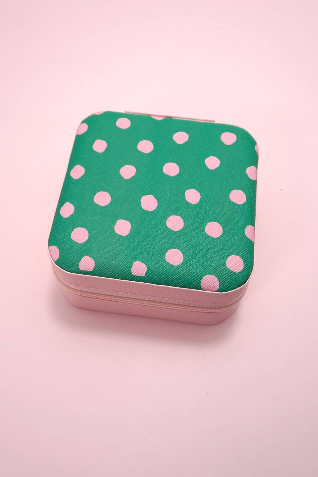JOSSLYN by wall to wall - DESIGNED JEWELRY ORGANIZER TRAVEL BOX CASE | 40P566