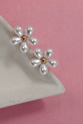 JOSSLYN by wall to wall - PEARL DAISY FLOWER STUD EARRINGS | 80E6657